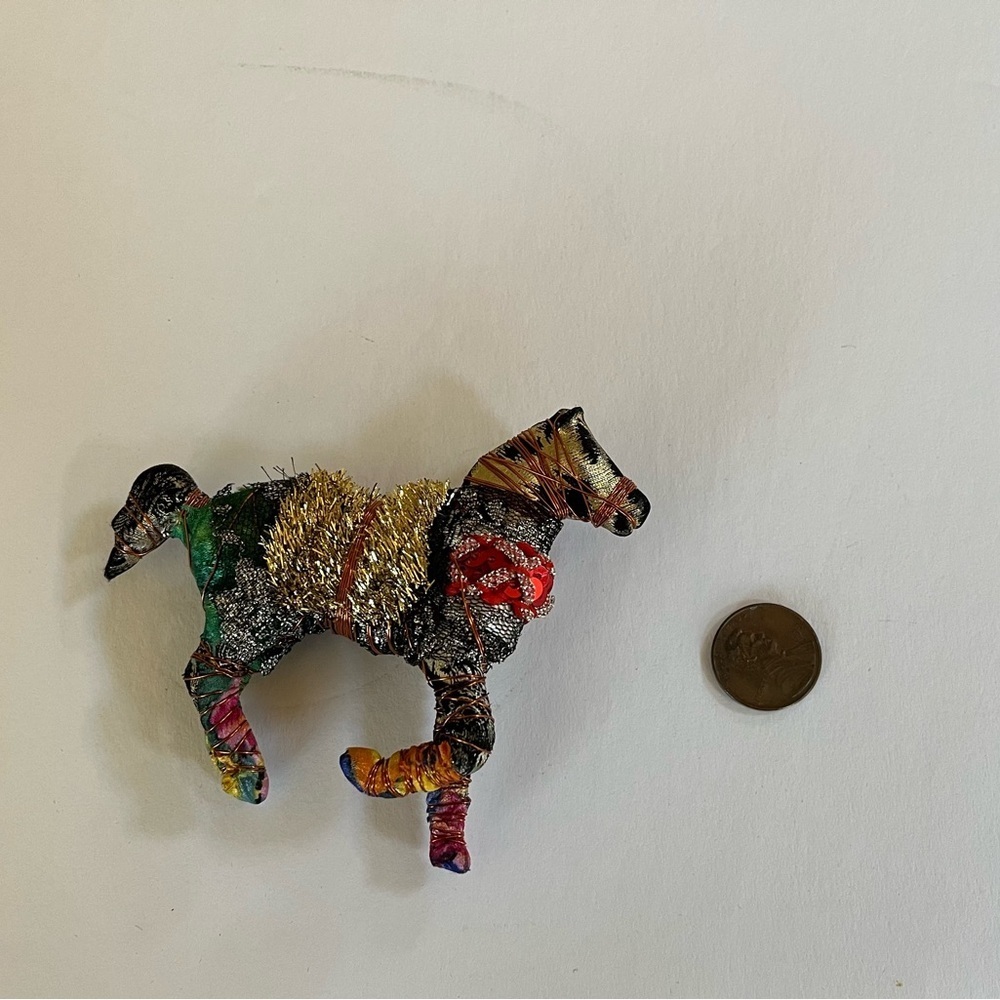 VTG Wire Wrapped Mixed Media Running Horse Colorful Brooch - Picture 5 of 12